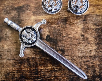 Juego de alfiler y gemelos para kilt con cardo escocés / Acabado antiguo / Gemelos con cardo escocés / Alfiler para kilt con cardo escocés / Regalo para padrinos de boda escoceses