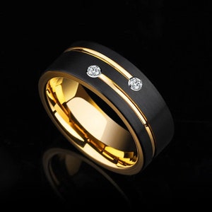 Men&#39;s Tungsten Carbide Wedding Band Ring 18K Gold Lab CZ Diamond Black Unisex 8 mm Engagement Band Luxury Gift for Him Groom Bride His & Her