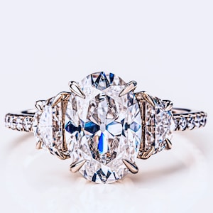 Luxury 1.50 CT Oval & 2 Half Moon Diamond Engagement Ring Her 18K Gold Oval Lab Diamond Wedding Anniversary Ring Women Bridal Statement Ring