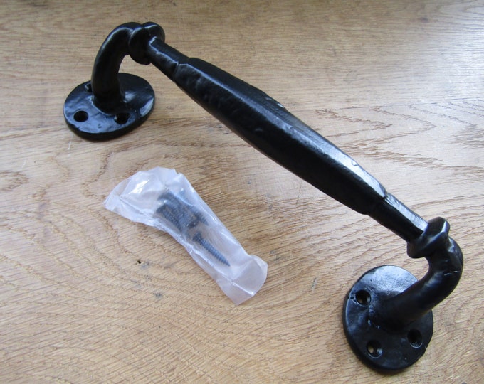 Rustic iron door pull handle Heavy cast iron  old English vintage country cottage door pull handle Oval grip Door Pull Handle Black antique