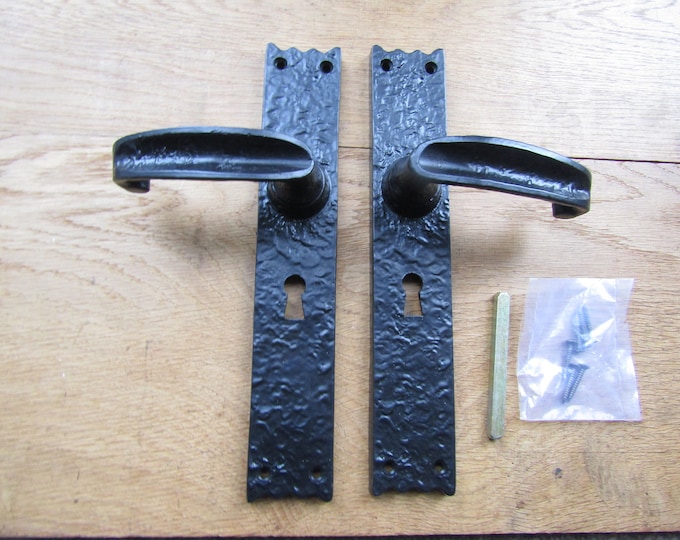 Rustic iron lever lock door handles Sprung lever mortise barn lock door handles vintage old cottage country style