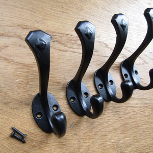 Rustic iron coat hook Classic cast iron rustic traditional retro vintage old victorian hat & coat hooks Antique Iron Waxed