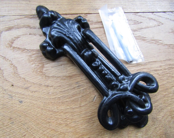 Rustic iron door knocker vintage retro old style country cottage door knocker decorative ornate