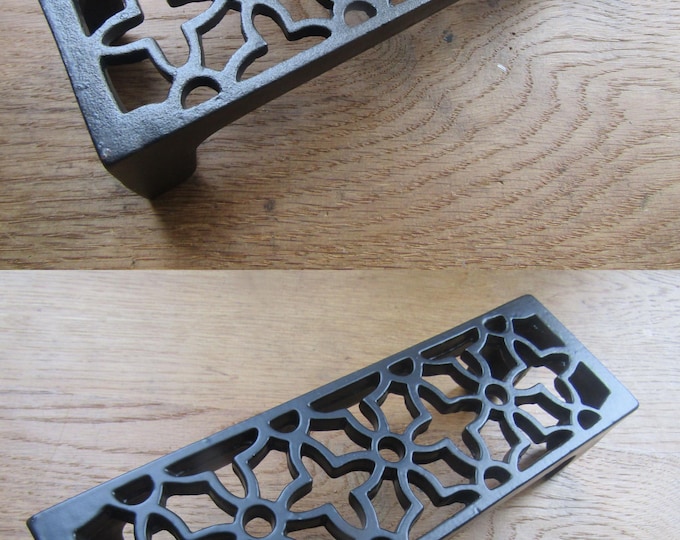 AIR BRICK Cast iron old retro vintage Victorian style rustic air brick air vent ventilation grille grill cover