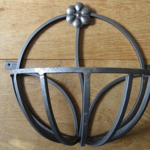 Hand forged rustic iron Vintage Equine Hay Rack Feeder Country farm Cottage Garden Porch Planter ANTIQUE IRON