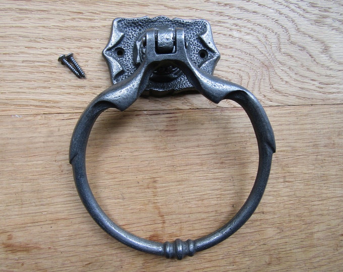 Cast iron TOWEL RING vintage rustic industrial antique iron towel holder wall mount bathroom toilet lavatory towel holder hook