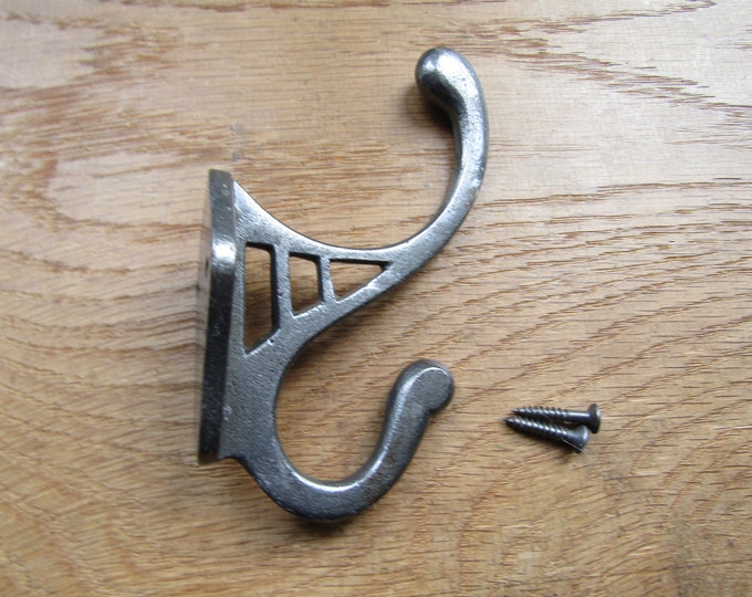 Rustic iron coat hook Classic cast iron rustic traditional retro vintage old victorian hat & coat hooks Antique Iron Waxed