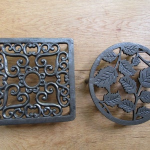 CAST IRON rustic vintage Country cottage kitchen TRIVET Hot plate stand holder kitchen worktop protector