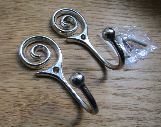 Pair Of SPIRAL SWIRL CHROME Curtain Valance Drape Tie Back Hooks Hold Backs Metal Tassel Hook
