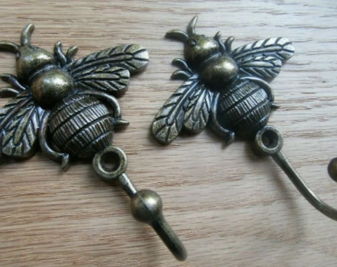 Pair Of BUMBLE BEE Curtain Valance Drape Tie Back Hooks Hold Backs Metal Tassel Hook antique brass