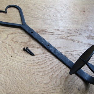 手鍛造 鍛冶屋 ヴィンテージ 素朴なキャンドルホルダー 壁取り付け用燭台 ゴシック コテージ ブラックワックス 14インチ シェーカー ラブ ハート ホルダー