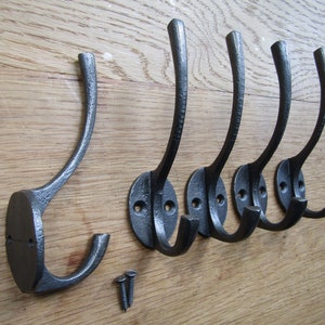 PACK OF 5 INDUSTRIAL cast iron rustic traditional retro vintage old victorian hat & coat hooks Antique Iron