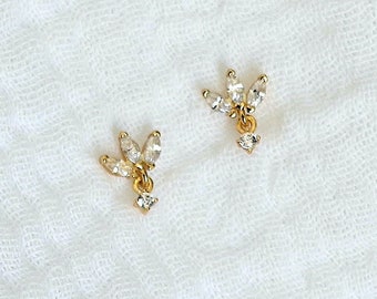 Three-petal flower earrings with zircon pendant, women's silver or gold stud earrings, small minimalist stud earrings