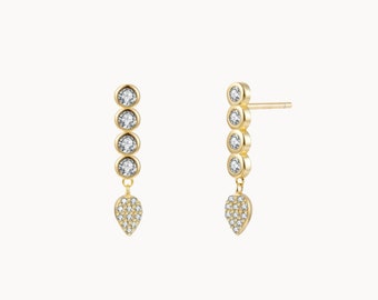 Boucles d'oreilles clous quatre zircons avec pendentif, puces femme minimaliste argent ou doré, cadeaux pour elle