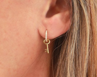 Zircon hoop earrings with a key pendant, mini women's rings available in silver or gold, gifts