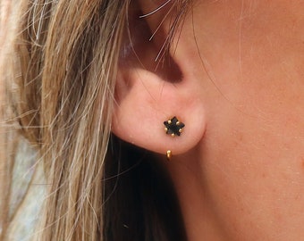 Petites boucles d'oreilles cerceaux ouverts avec zircon forme étoile,créoles femme disponibles avec étoile noire ou blanche, idées cadeaux