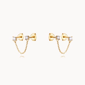 Boucles d'oreilles puces deux trous chaine et zircons, petits clous d'oreilles minimaliste femme en argent ou doré, cadeaux pour elle image 1