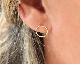 Small round ring stud earrings, minimalist women's ear studs in silver or gold, women's gifts