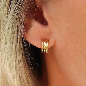 Women's earrings with three open hoops, minimalist hoop earrings available in silver or gold, women's gifts image 1