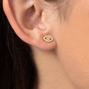 oorstekers in de vorm van een oog met zirkonen, minimalistische damesoorbellen in zilver of goud, cadeau-ideeën