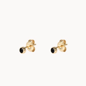 Mini puces d'oreilles zircon noir, petits clous d'oreilles femme en argent 925 ou en doré style minimaliste, cadeaux femme Or