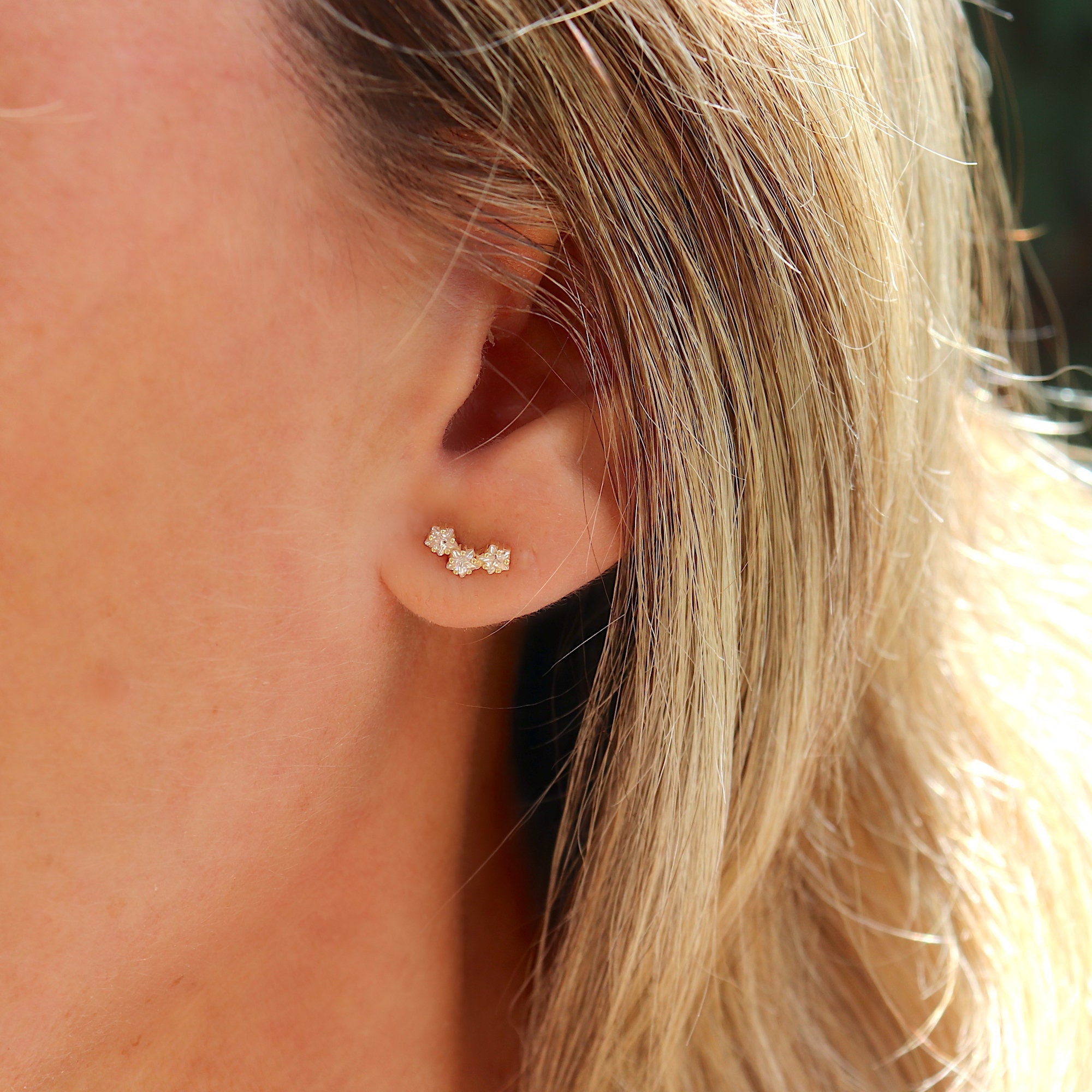 【mimi】TripleArrow Star Earring Curved Small Three-star Zircon Ear Studs, Minimalist Women's Studs