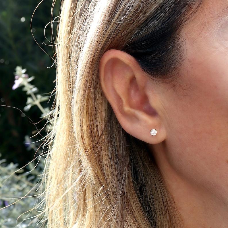 Petites puces d'oreilles avec zircon,clous d'oreilles trois couleurs disponibles, boucles d'oreilles dorées femme image 8