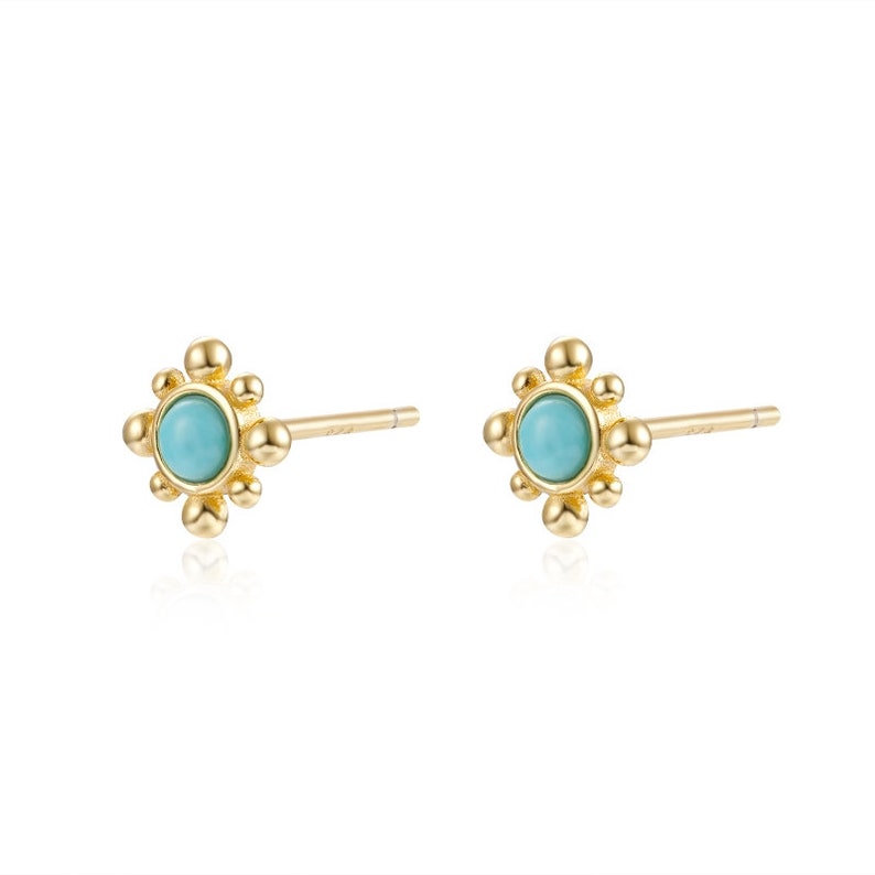 petites boucles d'oreilles puces turquoise ou nacre soleil boules,mini clous d'oreilles femme dorés style minimaliste, cadeaux image 3