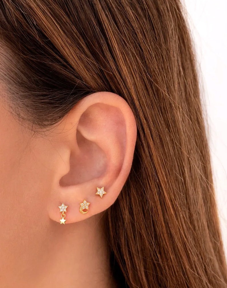 Petites puces d'oreilles étoiles avec zircons,mini clous d'oreilles femme argent ou doré style minimaliste image 4