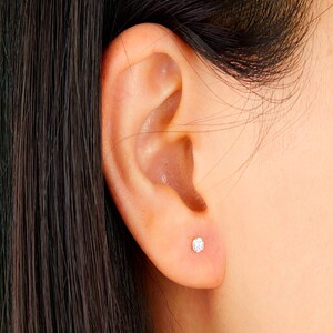 Petites puces d'oreilles avec zircon,clous d'oreilles trois couleurs disponibles, boucles d'oreilles dorées femme image 4