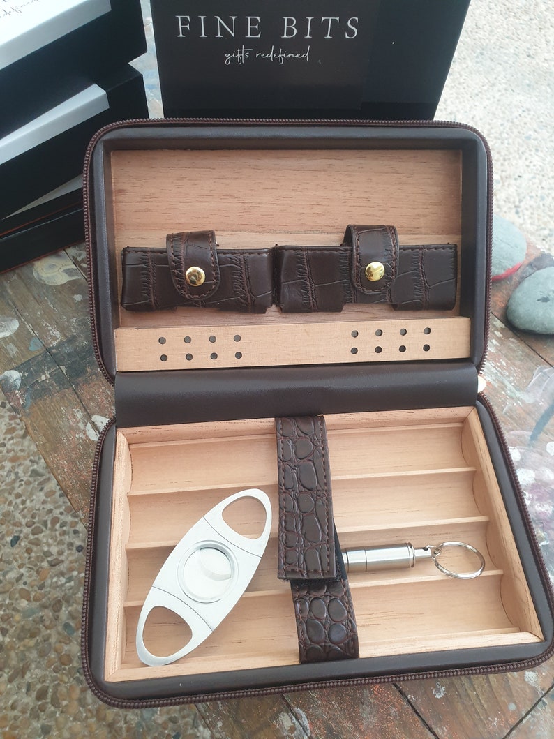 Spanish Cedar Humidor, Cigar Storage Box, Cigar Organizer, Customized Gifts for Him