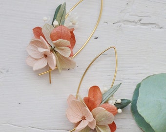 Long earrings with preserved terracotta and sage green hydrangea flowers – boho chic wedding jewelry collection