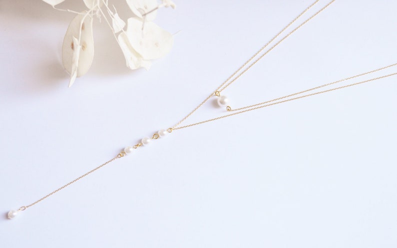 Bijou de dos avec 3 perles blanc naturel ou ivoire bijoux minimalistes et chics Cérémonie image 7
