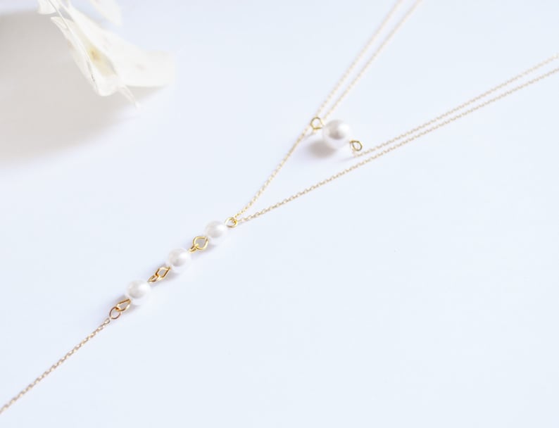 Bijou de dos avec 3 perles blanc naturel ou ivoire bijoux minimalistes et chics Cérémonie image 8