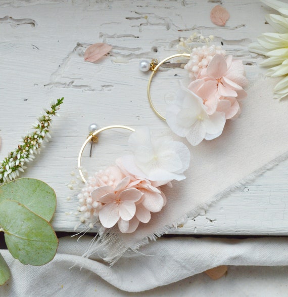 Boucles D'oreilles Fantaisie Créoles Ovales Acier Doré Avec Fleur Rose - Neuf Avec étiquettes