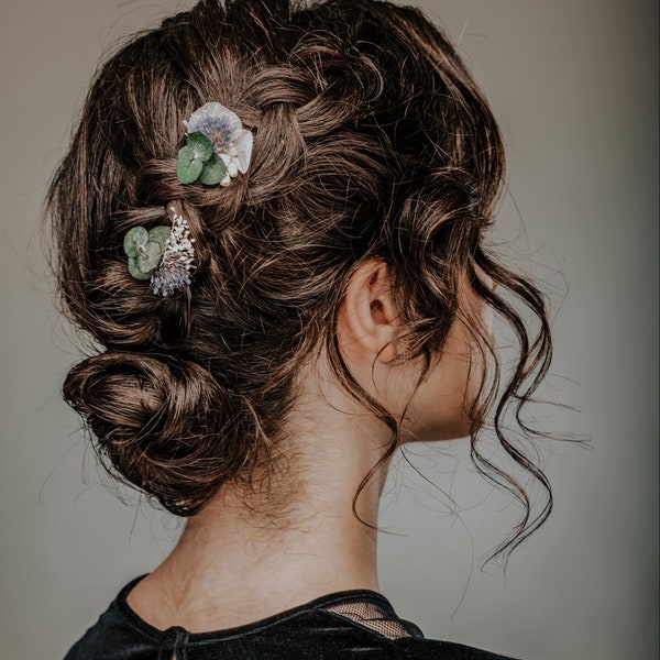 3 épingles à chignon eucalyptus stabilisé, gypsophile stabilisé, chardons bleus