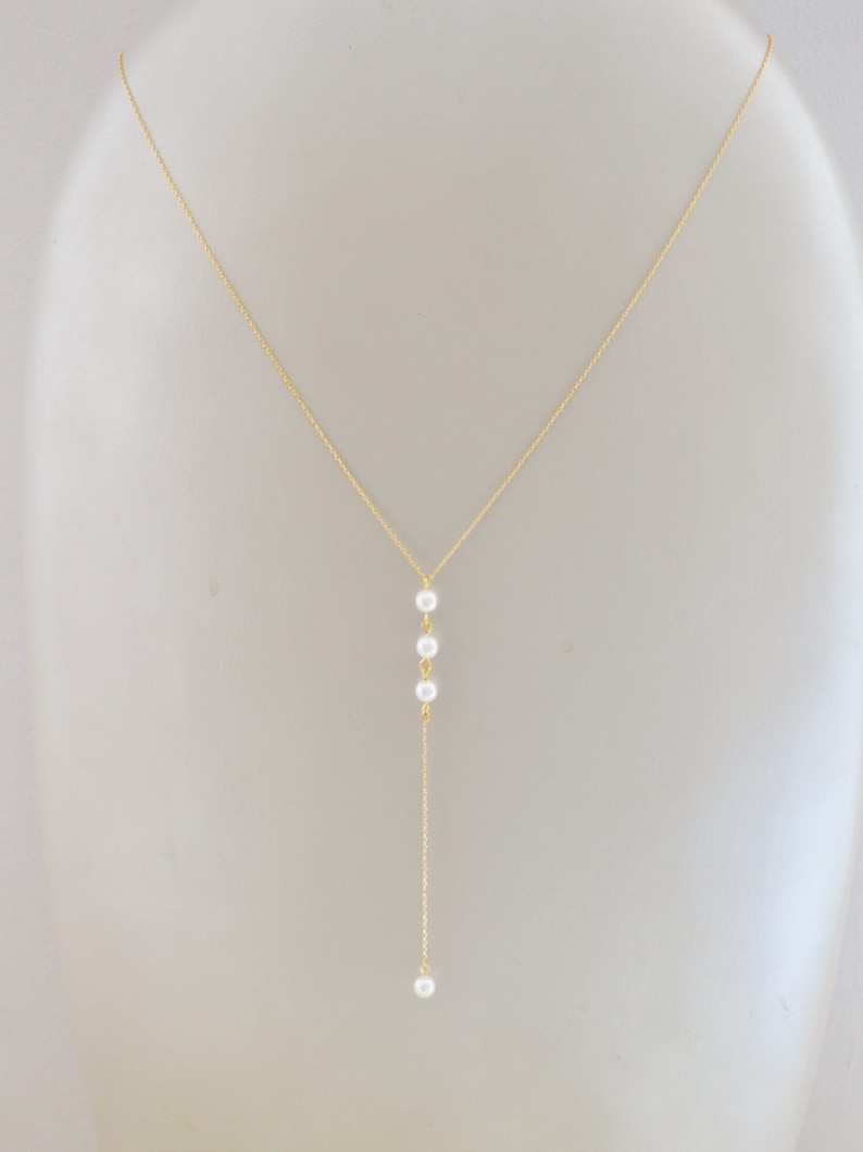 Bijou de dos avec 3 perles blanc naturel ou ivoire bijoux minimalistes et chics Cérémonie image 4