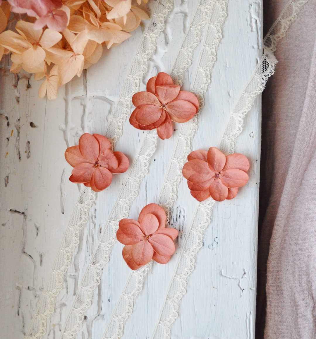 2 or 3 Bridesmaid or Witness Bracelets With Preserved Flowers