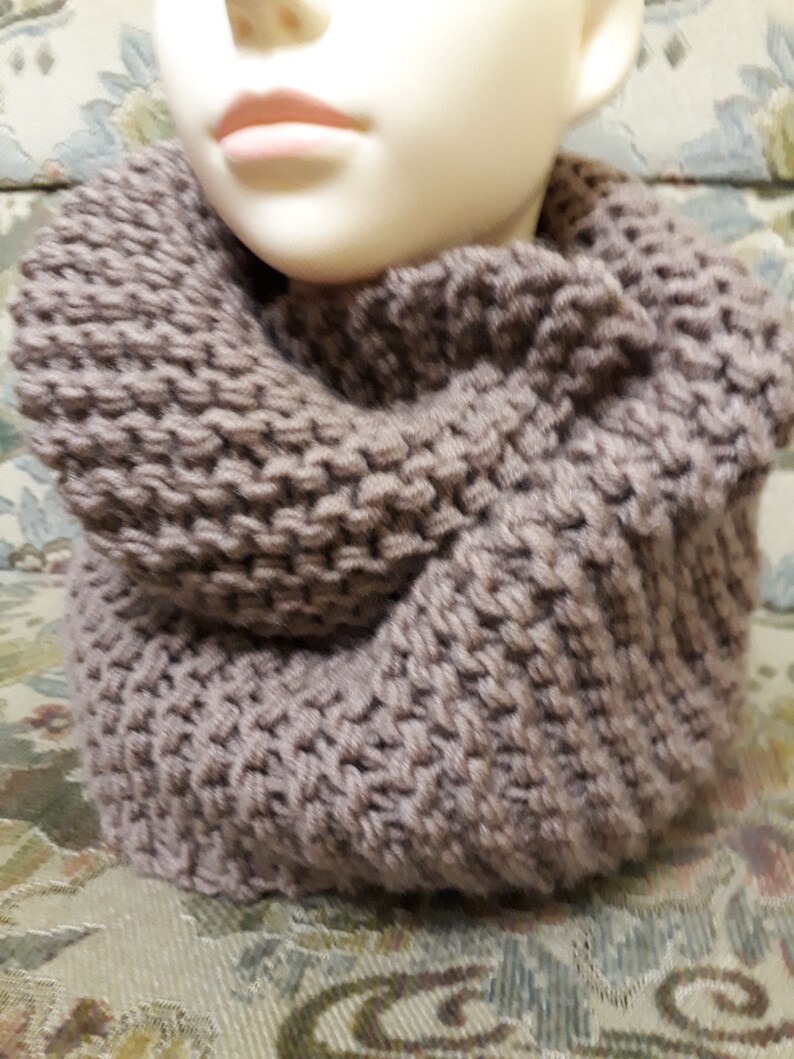 Women's and men's loop collar scarf, round scarf, wool scarf, coffee milk, super warm, soft, cozy, scratch-free, winter, hand knitted, gift order image 3