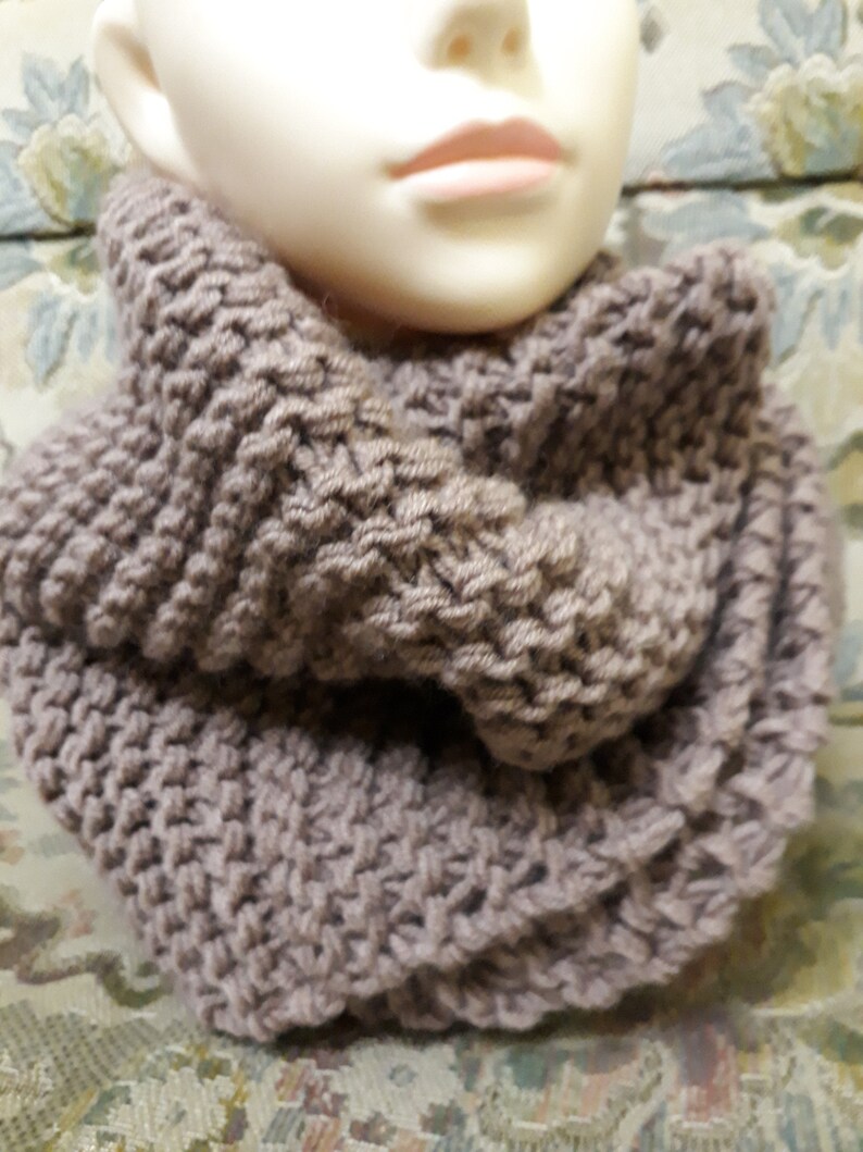 Women's and men's loop collar scarf, round scarf, wool scarf, coffee milk, super warm, soft, cozy, scratch-free, winter, hand knitted, gift order image 4