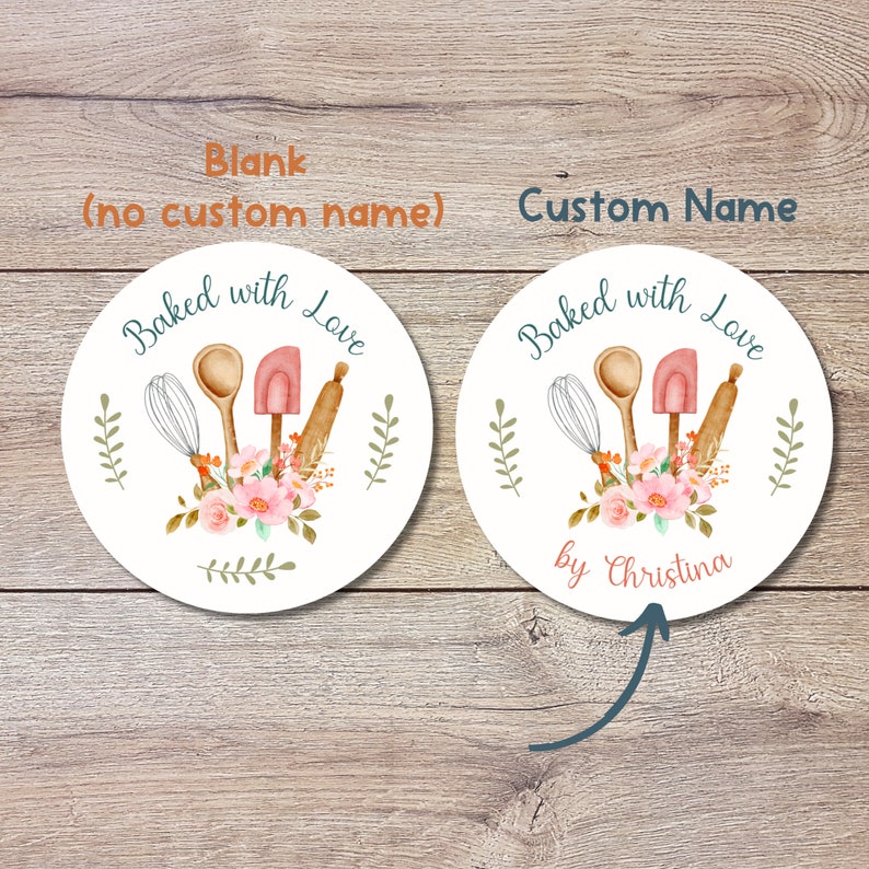 Puede incluir: Dos pegatinas redondas blancas con un dise&ntilde;o floral y utensilios de cocina. La pegatina de la izquierda dice "Baked with Love". La pegatina de la derecha dice "Baked with Love by Christina".