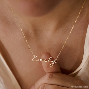 Sierlijke minimalistische naam ketting, 18K vergulde naam ketting, gepersonaliseerde minimalistische naam ketting, aangepaste naam sieraden, bruidsmeisje cadeau afbeelding 1