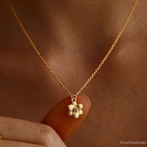 Custom Birthflower necklace with Birthstone, Birthflower Bouquet Necklace Birth Month, Birthstone Necklace, Birthday Gift, Mothers day Gift zdjęcie 1