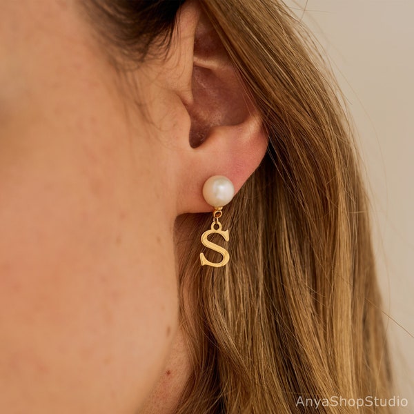 Custom Pearl Initial Earrings, Freshwater Pearl Drop Earrings, Gold Letter Earrings, 925 Sterling Silver Earrings, Bridesmaid Gift for Her