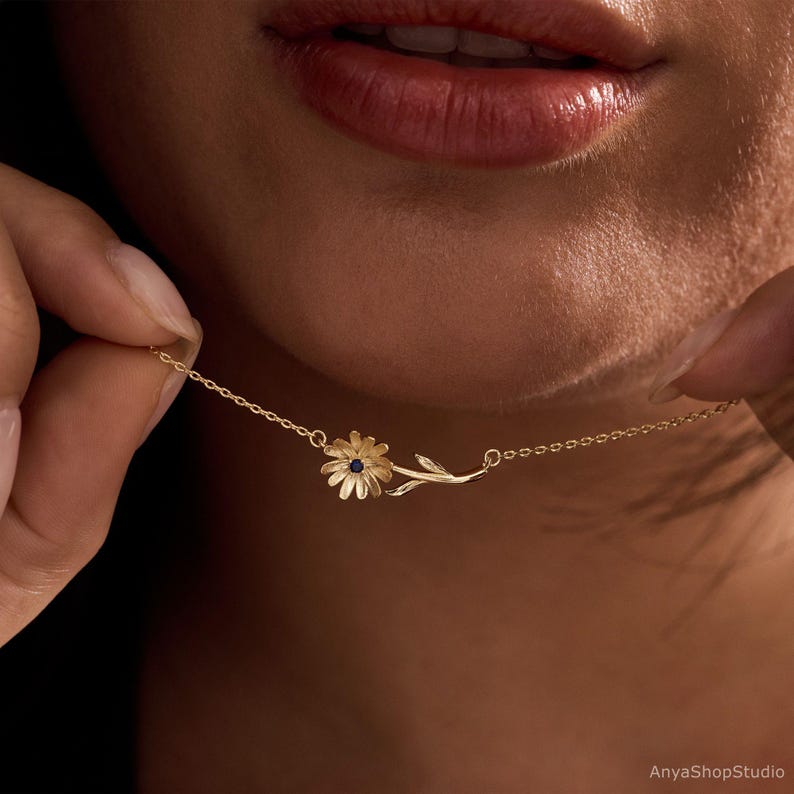 Elegant Birthflower-halsband med födelsesten, handgjorda guldsmycken, födelsedagspresent till henne, blomstersmycken, vardagshalsband, present bild 7