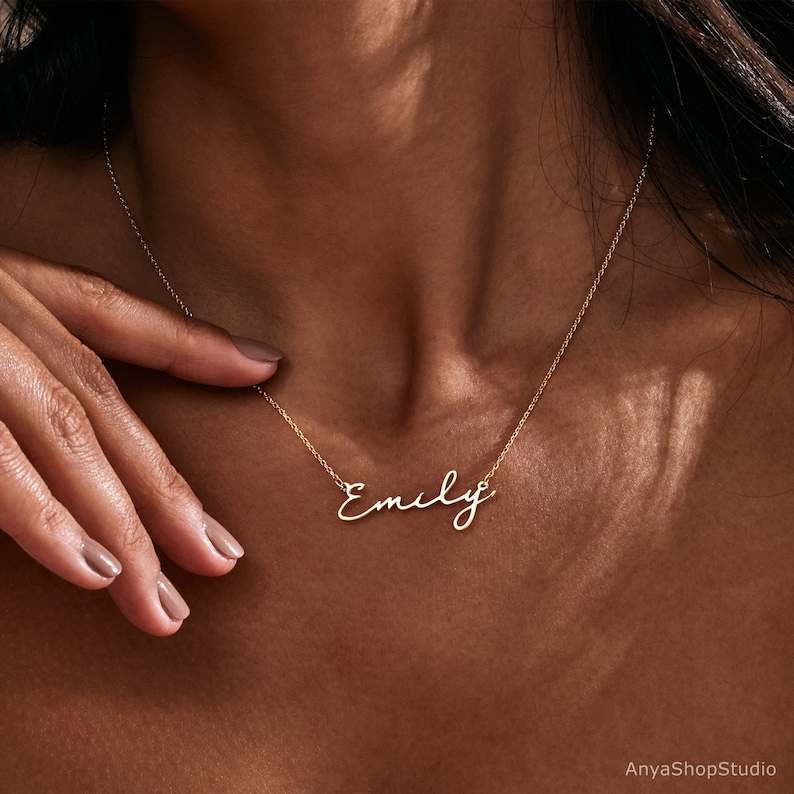 Sierlijke minimalistische naam ketting, 18K vergulde naam ketting, gepersonaliseerde minimalistische naam ketting, aangepaste naam sieraden, bruidsmeisje cadeau afbeelding 7