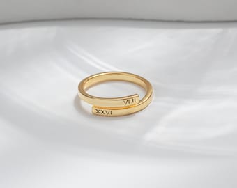 Bague gravée personnalisée, bague de nom personnalisée, bagues empilables délicates, bague en or pour elle, cadeau d’anniversaire, cadeau de Noël pour femme