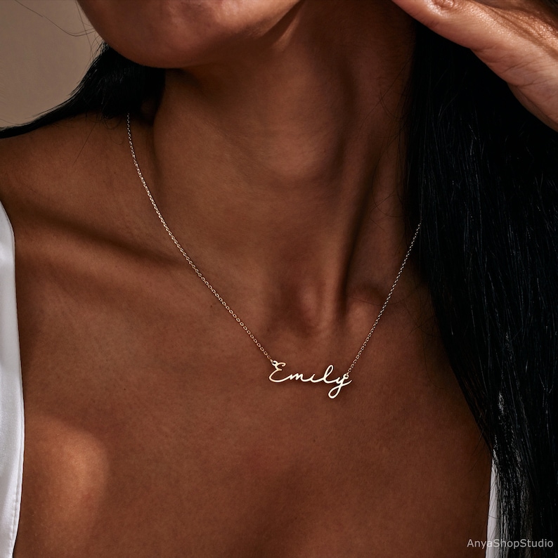 Sierlijke minimalistische naam ketting, 18K vergulde naam ketting, gepersonaliseerde minimalistische naam ketting, aangepaste naam sieraden, bruidsmeisje cadeau afbeelding 6