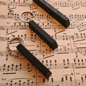 Musikalischer Schlüsselanhänger Klaviertaste Klavier Pianokey keychain Originaltaste aus Ebenholz / verschiedene Größen