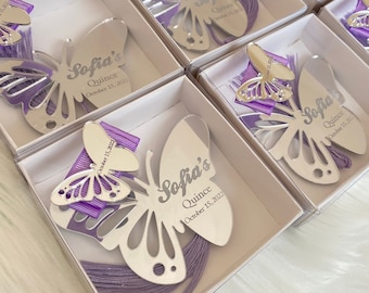 Espejos de mariposa personalizados como recuerdo para quinceañeras y fiestas de 16 años.